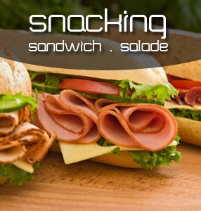 snacking sandwich salade